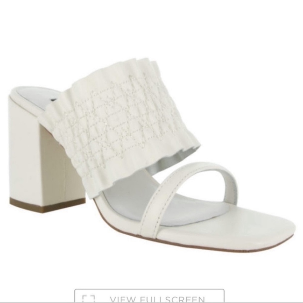 Senso Orlanda Square Toe Sandal Block Heel Ruffle Resort Minimalist